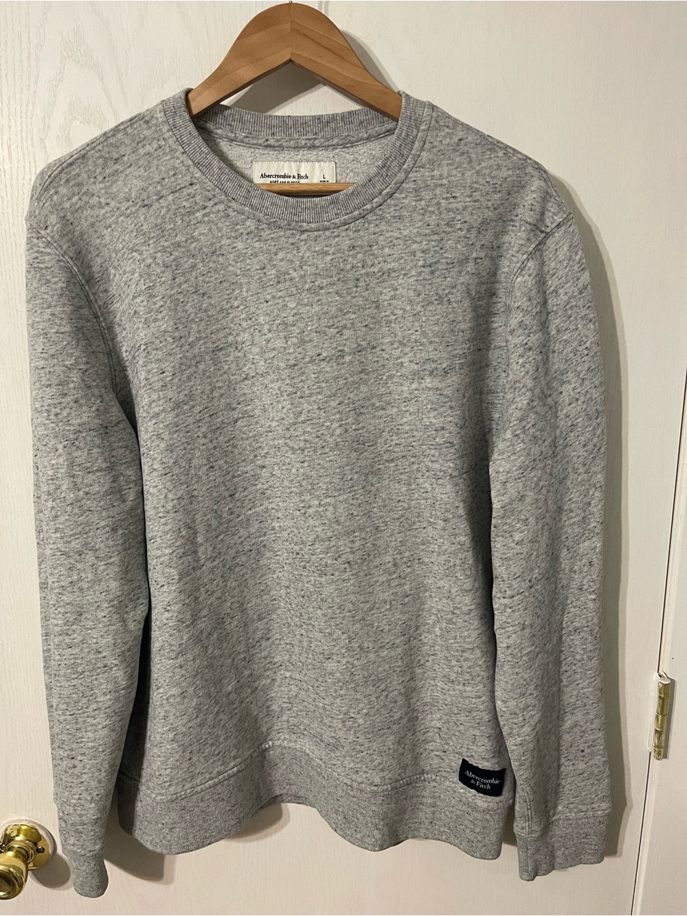 Abercrombie & Fitch Men's Large Heather Gray Crewneck Sweater